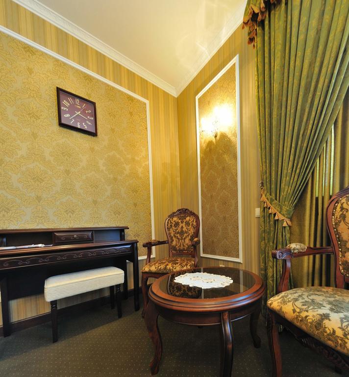 Park Hotel Zamkovy Gomel Exterior photo