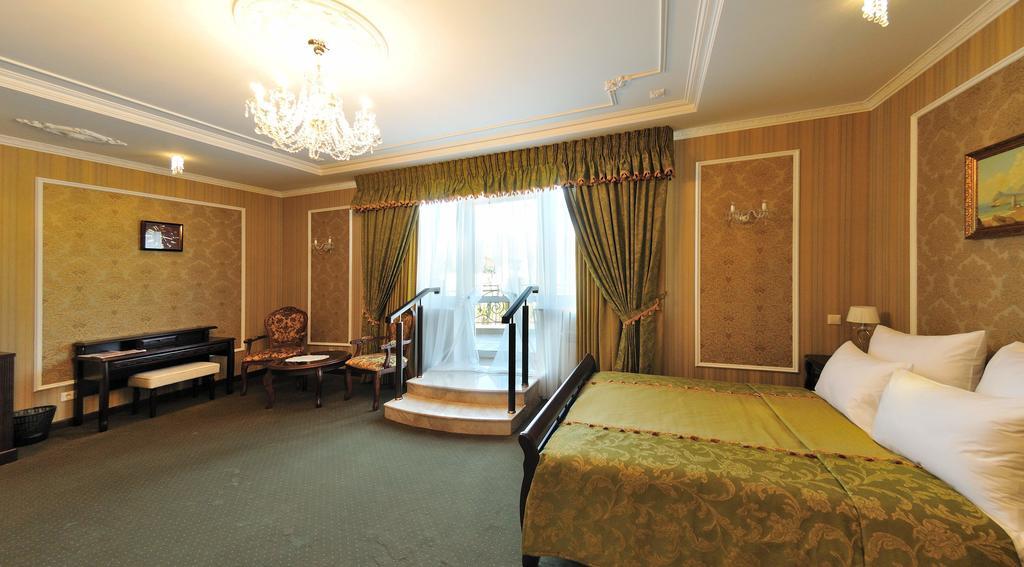 Park Hotel Zamkovy Gomel Exterior photo