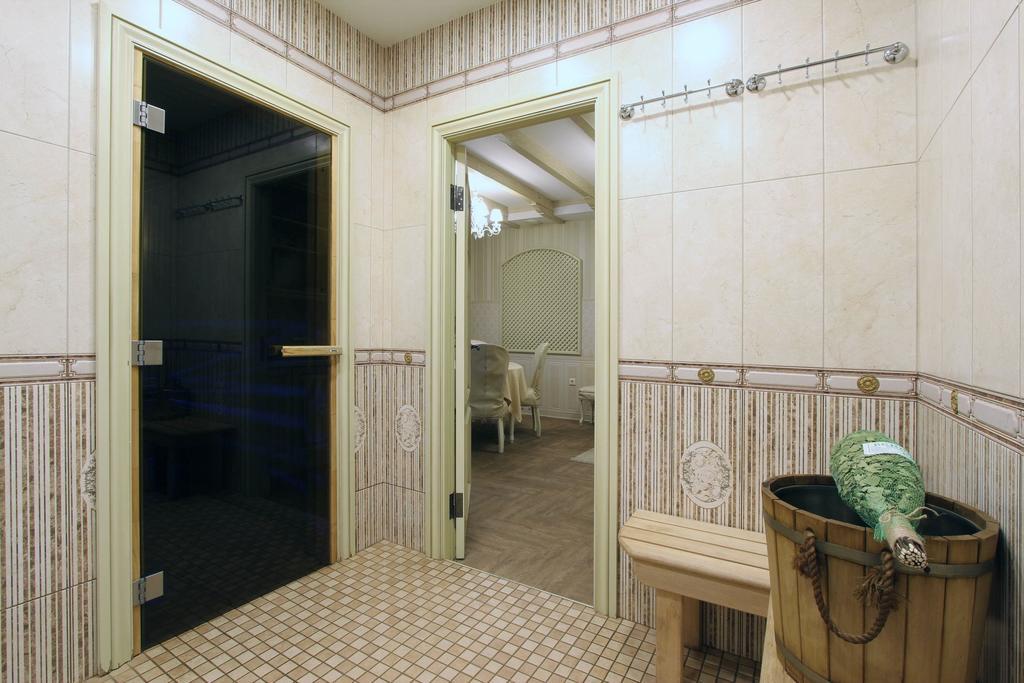 Park Hotel Zamkovy Gomel Exterior photo