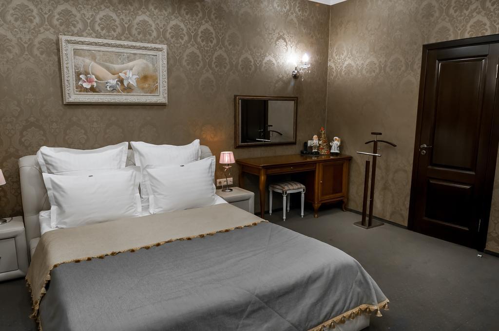 Park Hotel Zamkovy Gomel Exterior photo